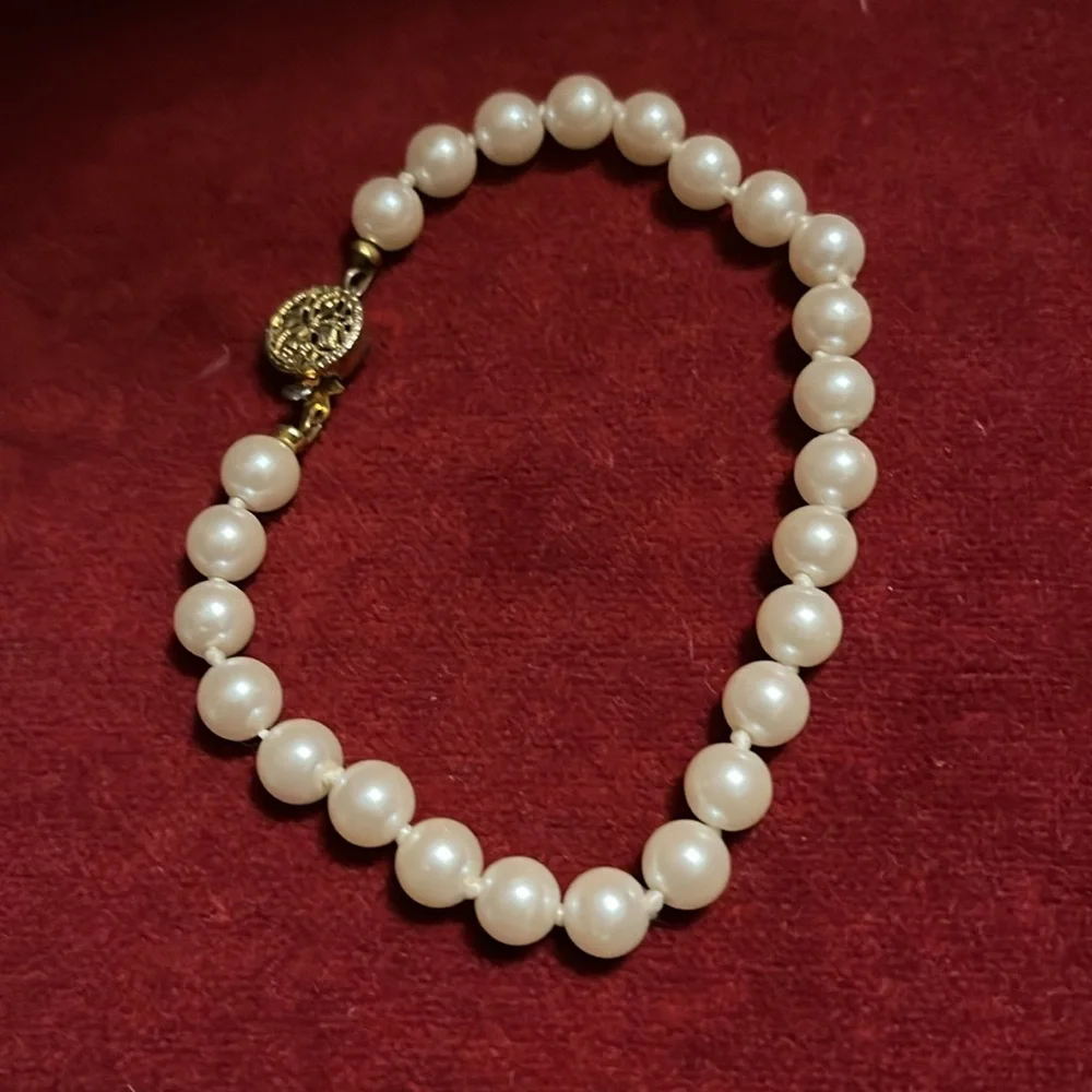 Faux Pearls Bracelet